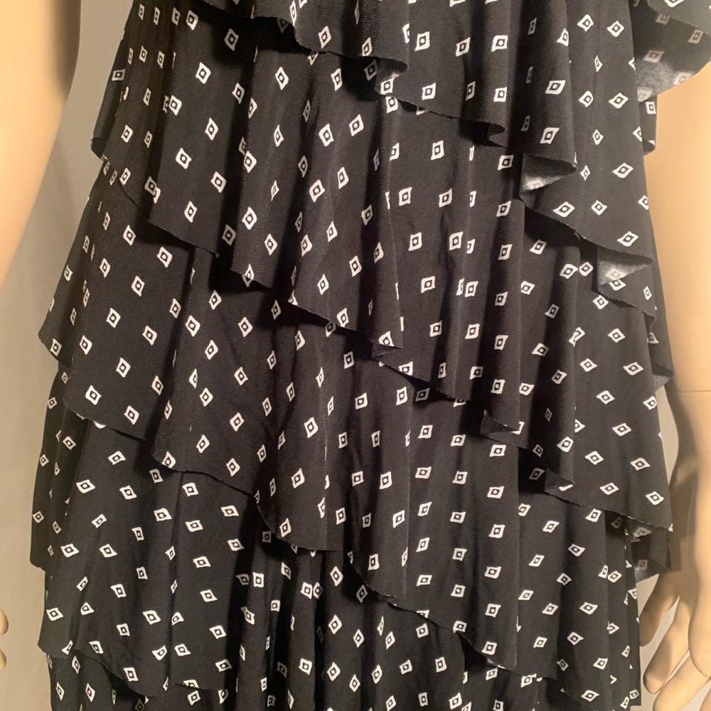 WOMENS XS BLACK WHITE PRINT MULTI LAYERED RUFFLED PULLOVER SLEEVELESS MINI DRESS - Picture 2 of 5